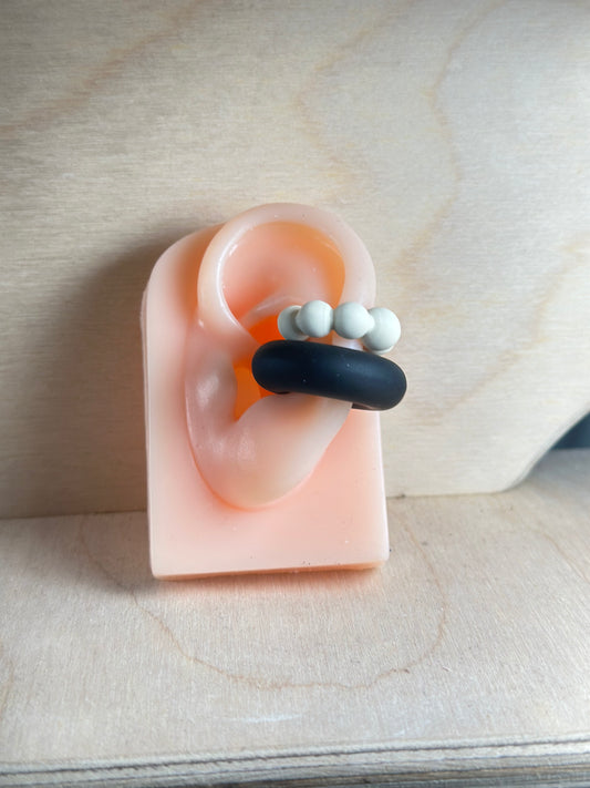 Ear Cuff Black & White